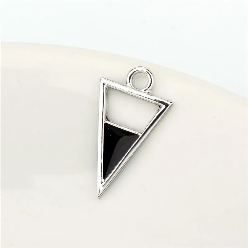 small triangle 04 10 шт Европейский треугольник звезда Смола амулеты серьги основа ожерелья Поиск серебряный полый кулон для женщин DIY Ювелирные изделия AC339 - Окраска металла: small triangle 04