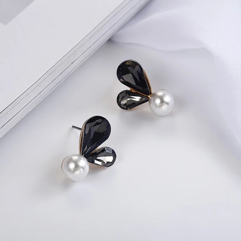 2018 подарки черный красный цвет серьги гвоздики в форме сердца дизайн милые