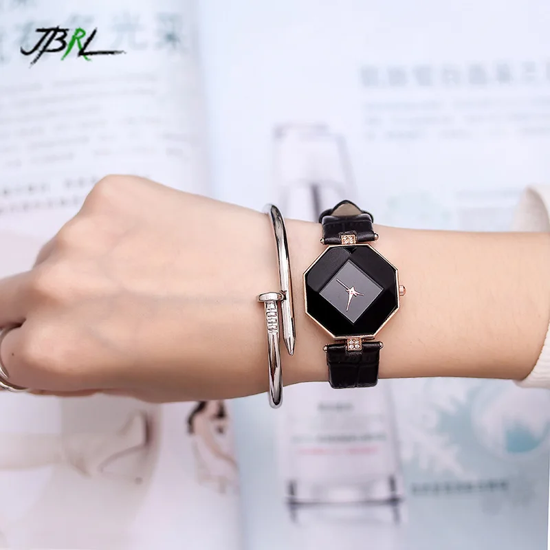 Аналоговые наручные часы в подарок для девочек простые квадратные детские