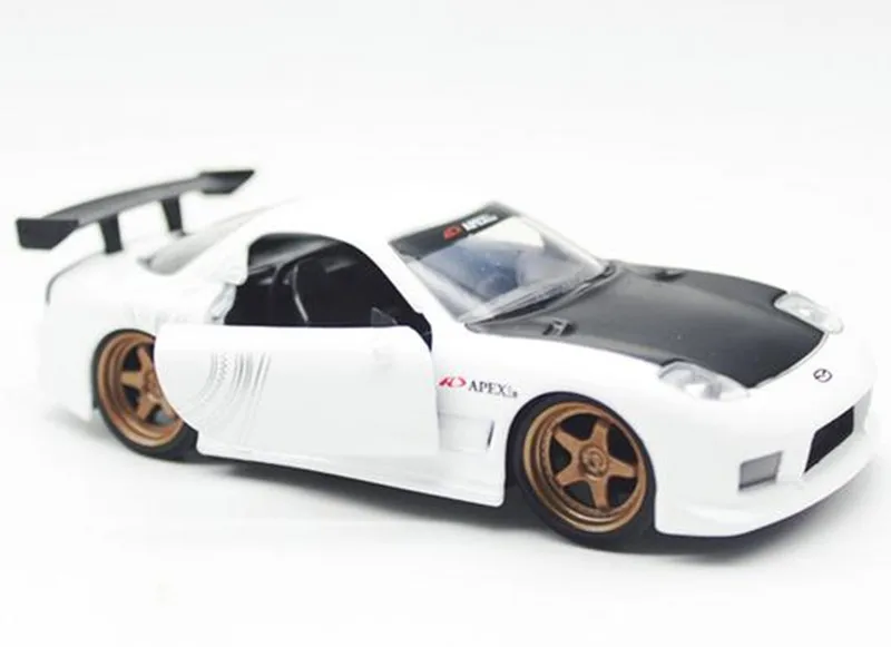 JADA 1:32 Масштаб сплава игрушка автомобиля, высокая имитация RX7 FD ракета Кролик модель автомобиля, 2 открытой двери, игрушечные транспортные средства
