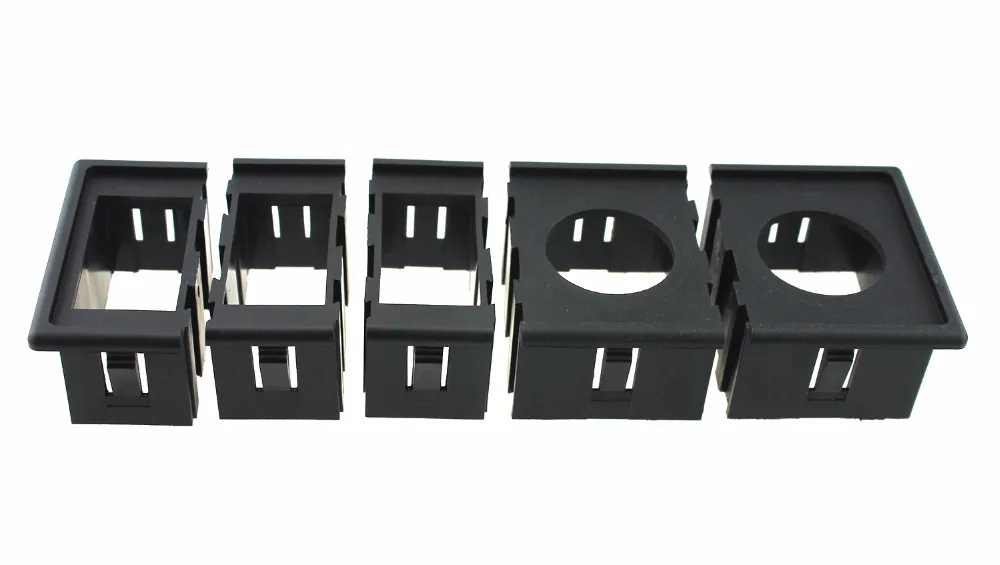 Цифровая светодиодная розетка с двумя USB-портами 3 1 А 12 В/24 В постоянного тока |