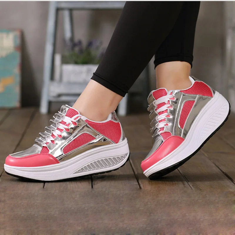 HEE GRAND/Серебристые туфли на платформе женские осенние Мокасины 2017 г. Повседневная