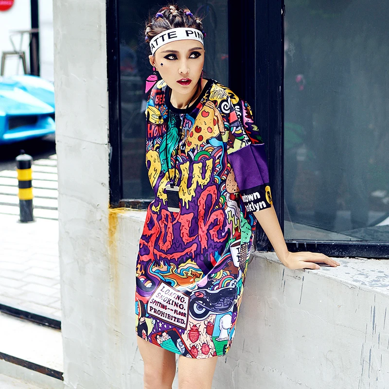 

Женская длинная футболка-юбка, свободное яркое платье в стиле панк с короткими рукавами и мультяшными буквами, лето
