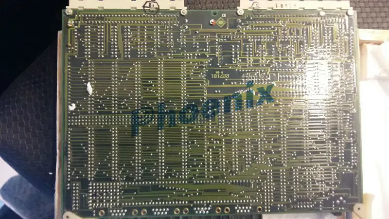 Оригинальная и б/у гильотинная плата polar 92 EMC PHOENIX |