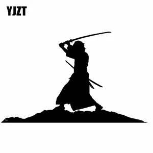YJZT 12,7 см * 7,9 см виниловые Стикеры для украшения автомобиля с японским Самураем черные Серебряные C13-000747