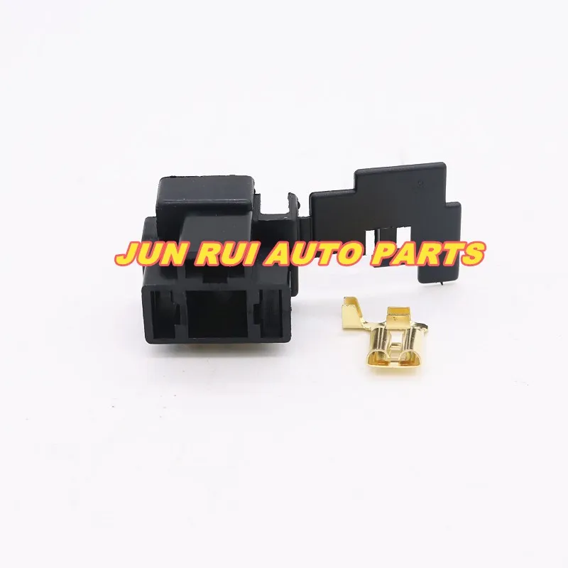 

10pcs/lot 3pin 3 Pin/Way H4 Headlight Automotive Connector Plug Socket Housing For Audi VW DJD031A-1