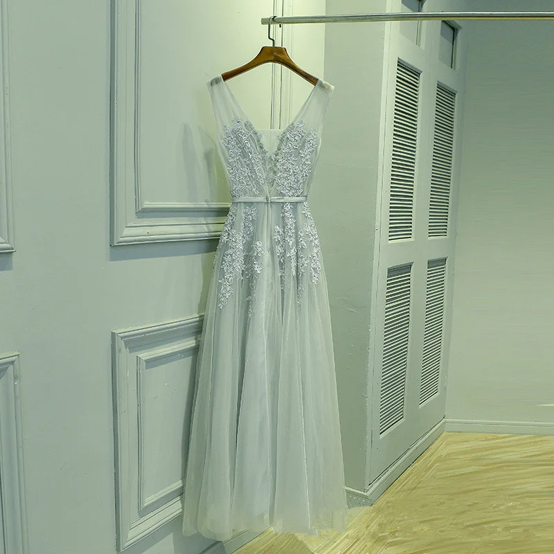 Темно синие платья подружки невесты со шлейфом кружевной вышивкой бисером