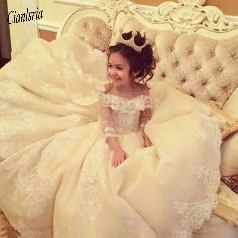 

Vintage Lace Appliqued Pageant Dresses With Long Sleeves Ball Gown Flower Girl Dress Off Shoulder Kid First Communion Dress