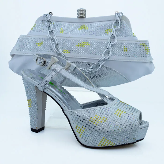 Замечательные женские туфли-лодочки цвета фуксии комплект из туфель и сумочки в