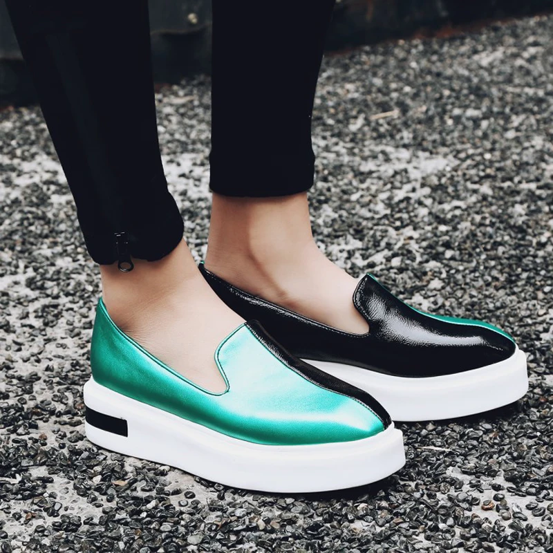 Обувь золотистого цвета повседневные лоферы коллекция 2019 года слипоны на