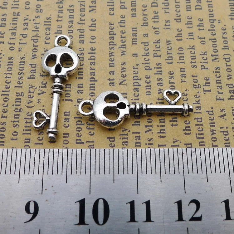 

150pcs Exquisite skull love key charm pendants 10*26mm Antique silver bag accessories craft Jewelry earring bracelet necklace