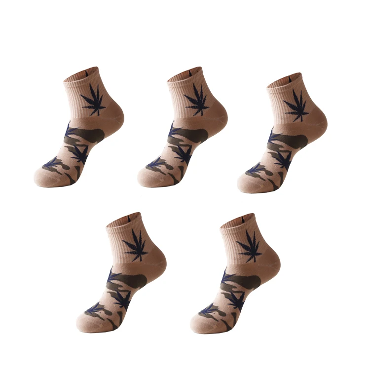 5 pairs khaki Новинка года, высококачественные мужские хлопковые носки в стиле Харадзюку, камуфляжные короткие носки для мужчин, хип-хоп, скейтборд, короткие мужские носки - Цвет: 5 pairs khaki