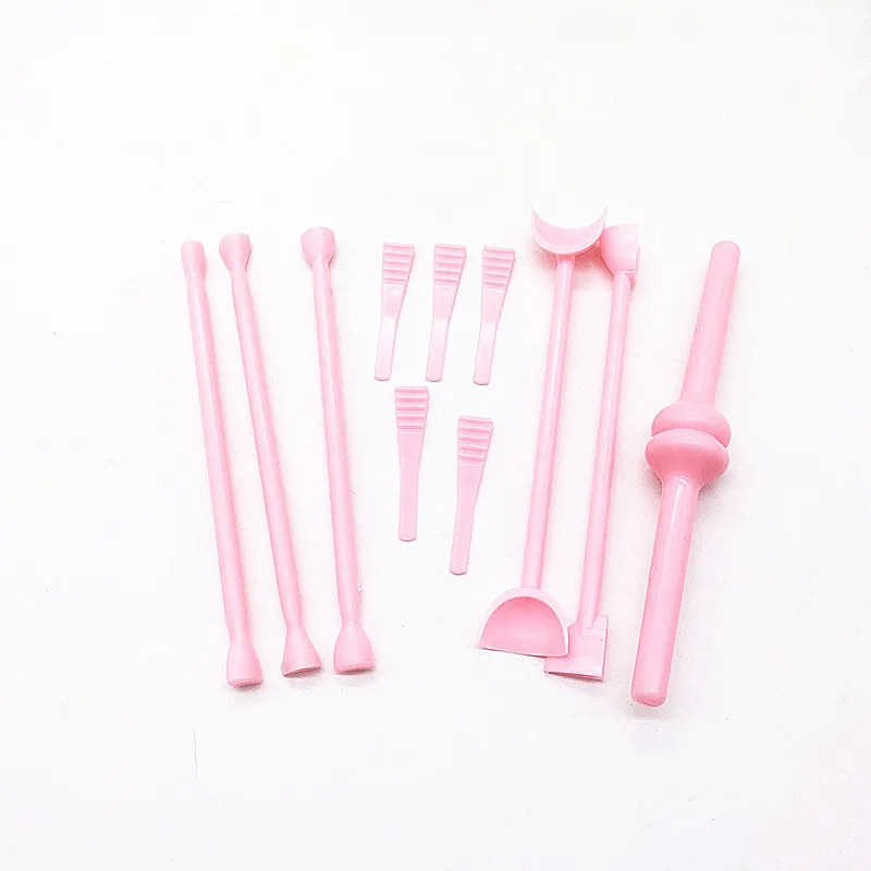 Набор инструментов для вырезания тортов из фонданта (11 штук) с шаблонами для глаз, пластиковыми ножами, формой для декора и печатными рисунками.