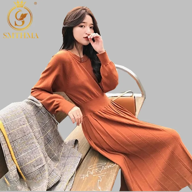 Элегантное платье свитер с длинными рукавами и круглым вырезом женское