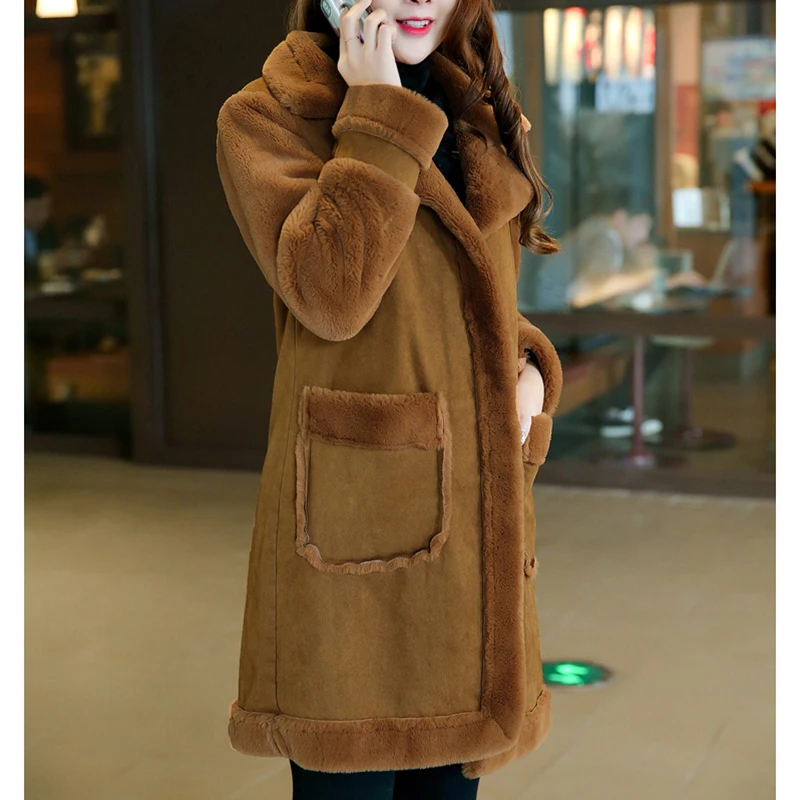 

2020 winter lady new lamb fur coat Single row two buckles female Cashmere coat loose long coat thickened deer suede cotton coat