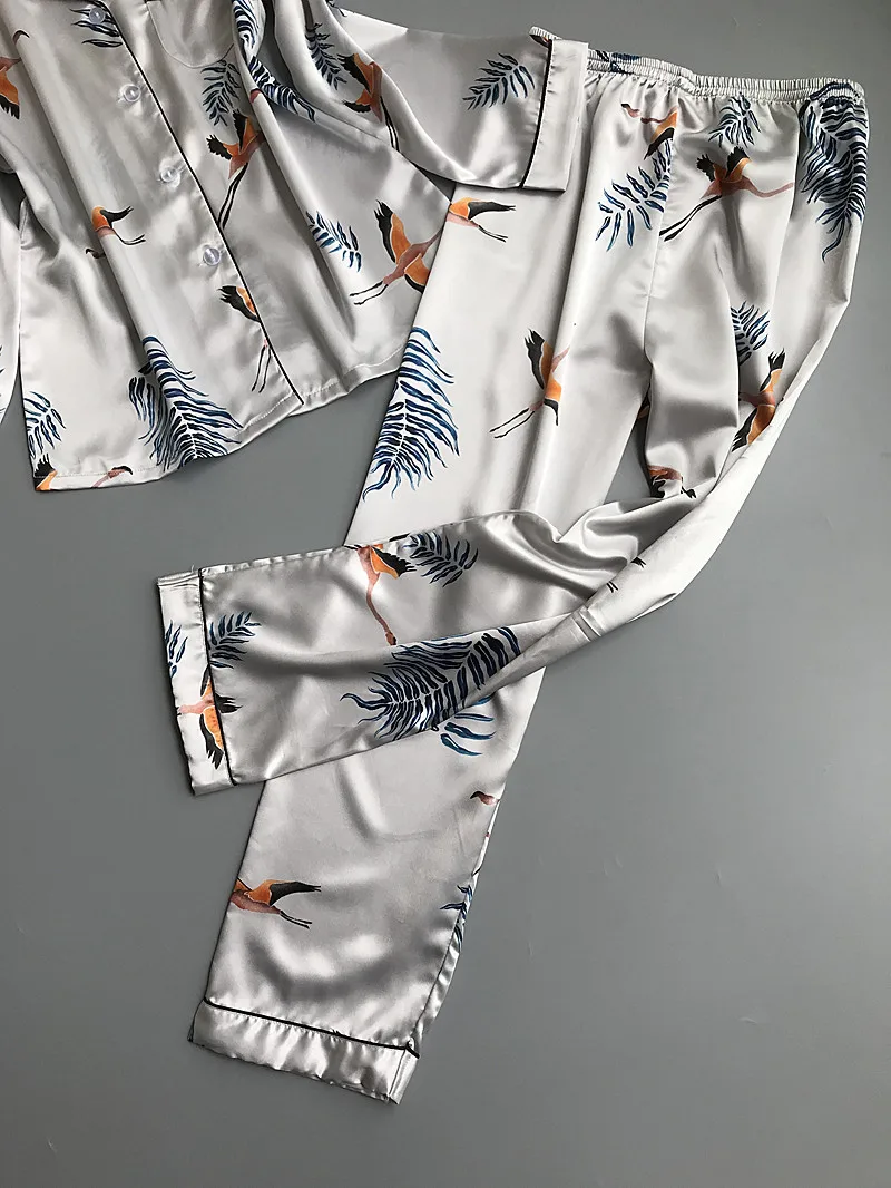 Для женщин атласные пижамы модные Pijama шелковые домашний костюм Цветочный принт
