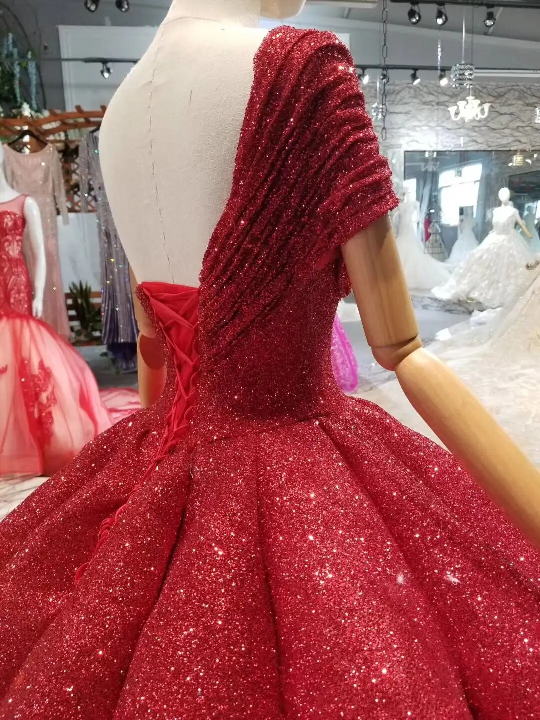 

Ball Gown Red Blings Prom Dresses Vestido De Festa Abiye Puffy Party Dress 2018 Couture Abaya Middle East Women Evening Gowns