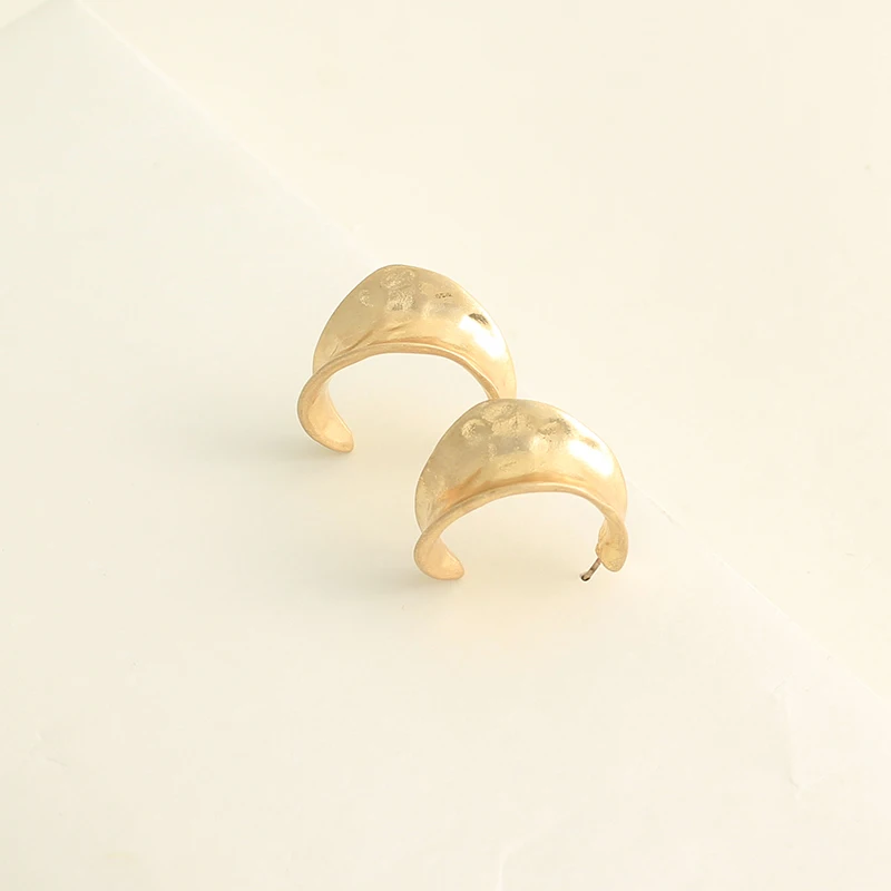 8Seasons New Simple C-Shape Gold Color Metal Stud Earrings For Women Party Fashion Hollow Out Statement Jewelry 1 Pair | Украшения и