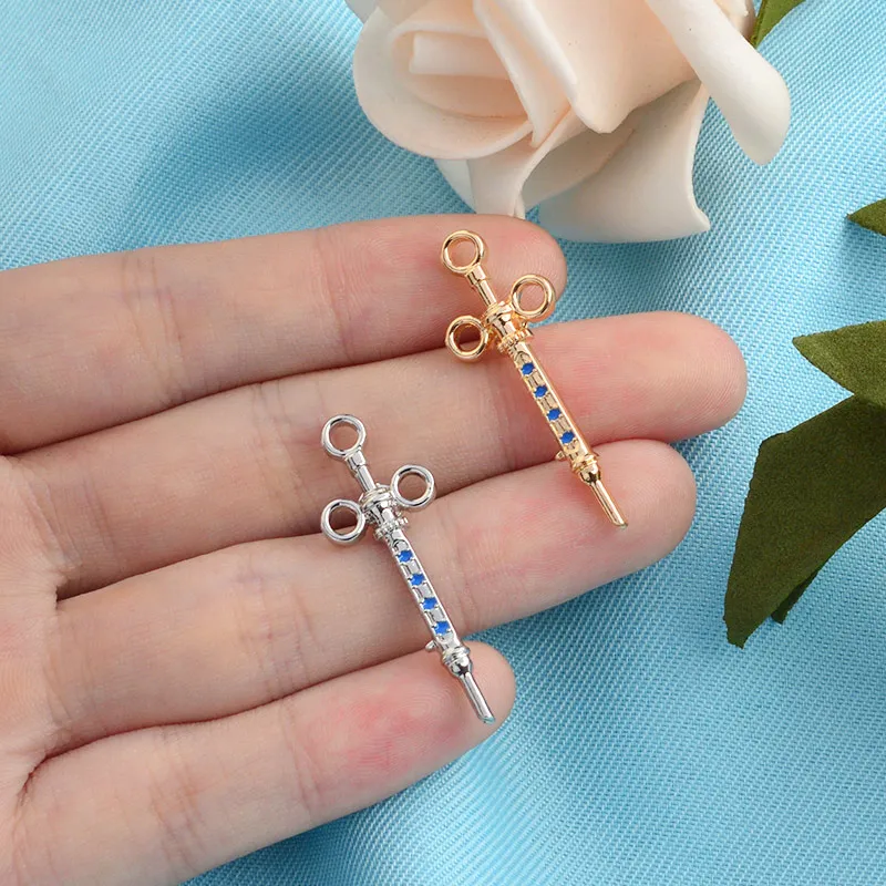 

Syringe Brooch Blue Crystal Pins Gold Silver Color Health medical jewelry for MD Doctor Nurse Graduation gift Medical students