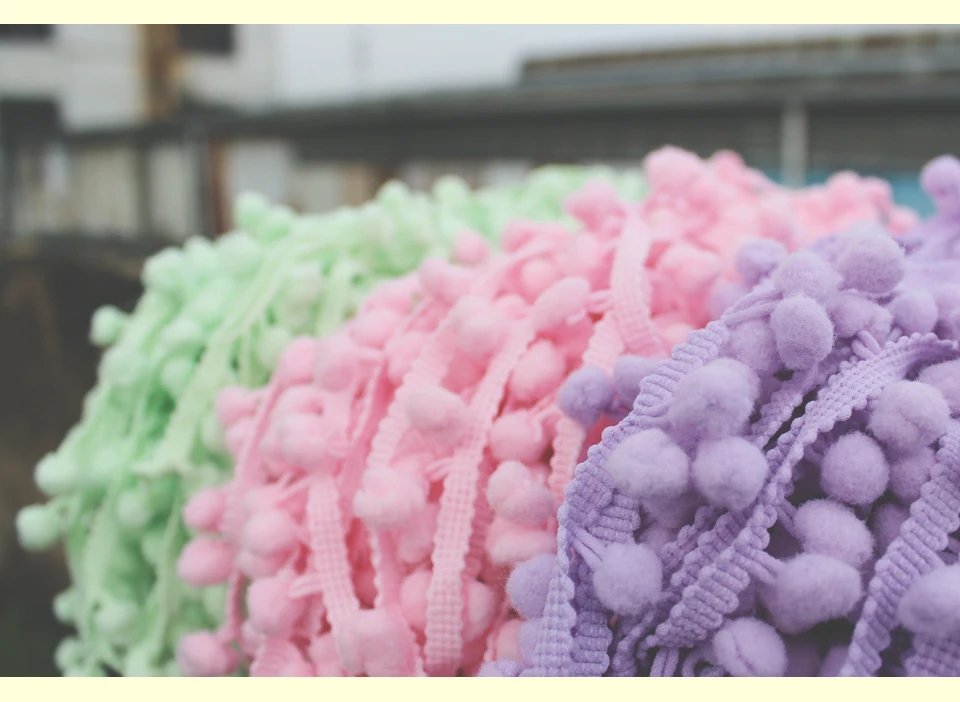 Free shipping ice cream color pompom laciness in 0.8cm ball diameter 18m/lot(6ymeters/color) trimming |