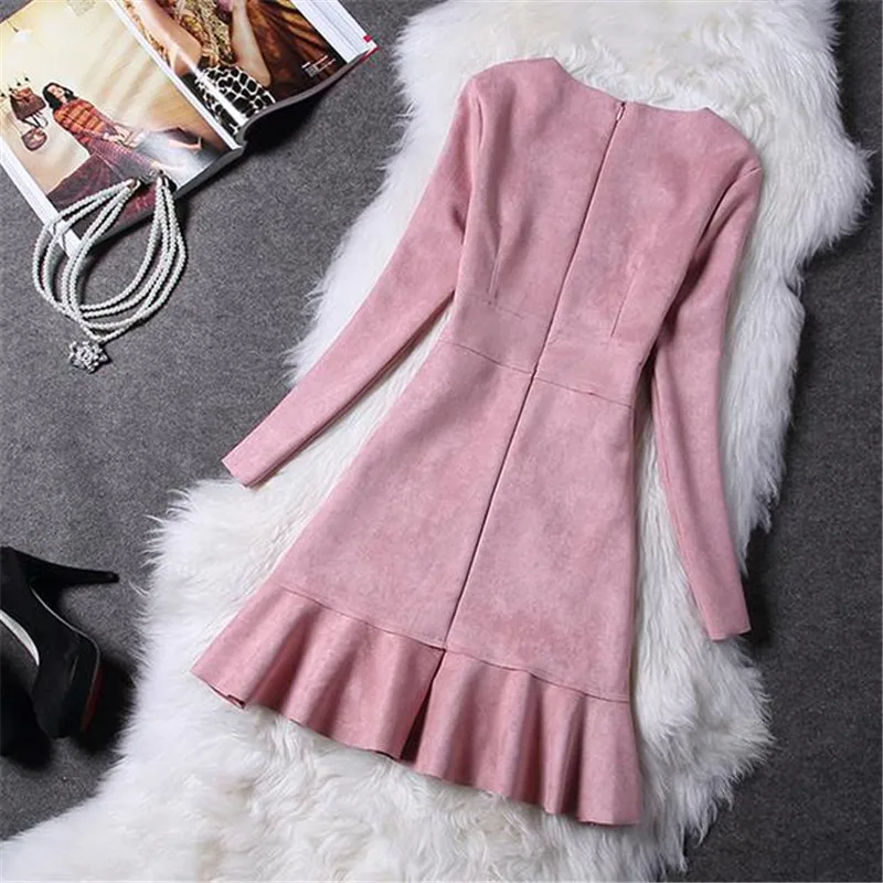 Женское платье из искусственной замши розовое облегающее вечернее с длинным