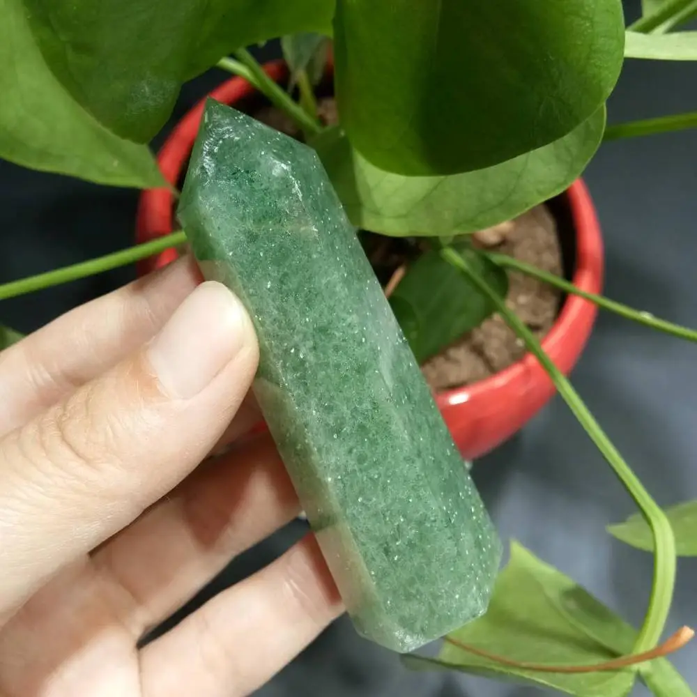 70g natural green strawberry quartz point polished tower healing wedding decoration | Дом и сад