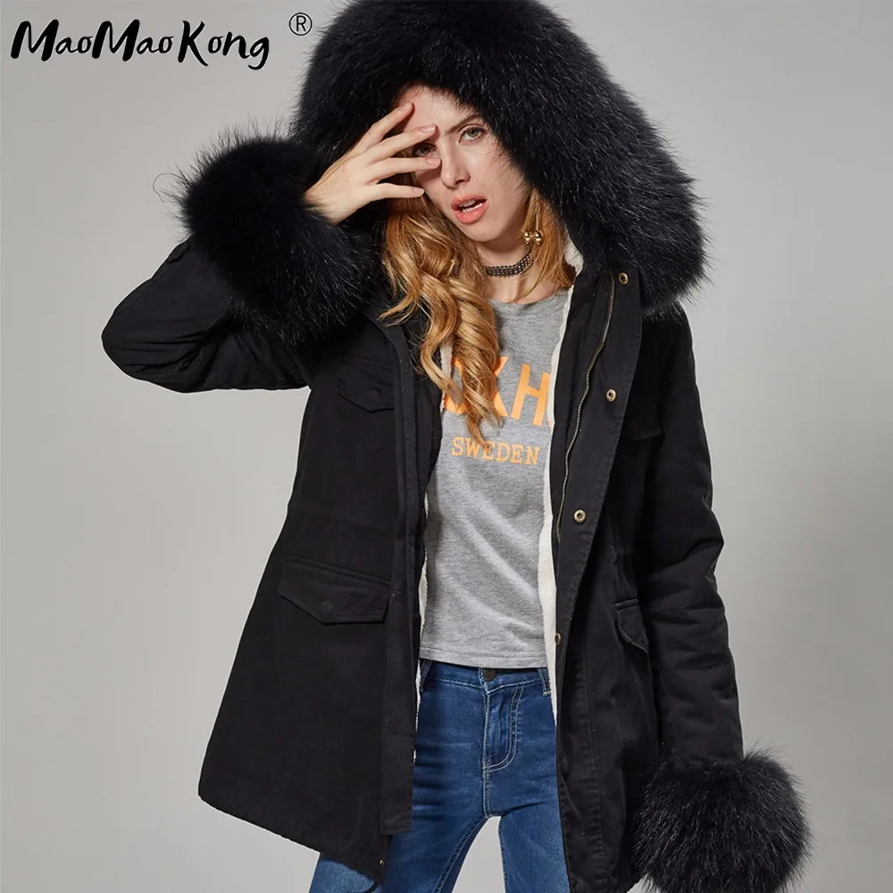 Длинная черная куртка с капюшоном MAOMAOKONG зимняя из натурального меха енота 2019 |