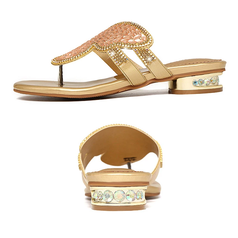 Элегантные женские босоножки на низком каблуке со стразами золотистые черные