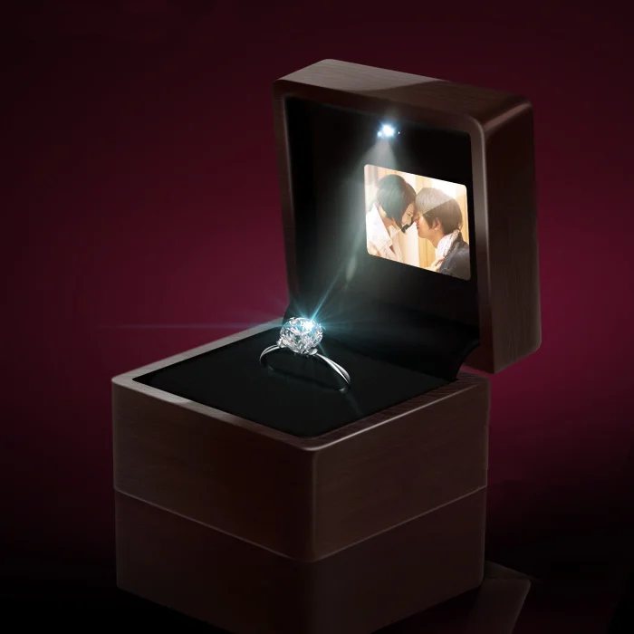 Высокое качество видео и свет деревянный LED экран кольцо коробка ювелирных