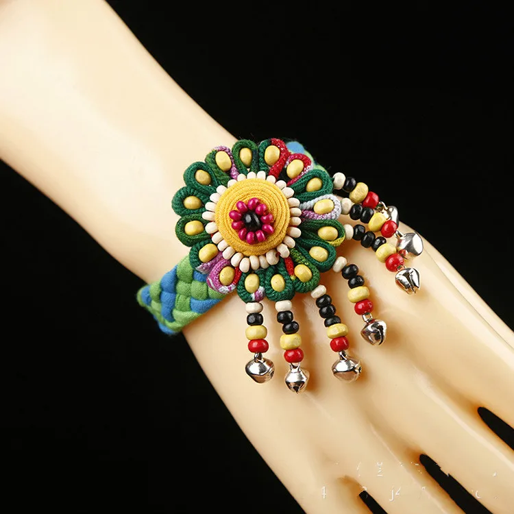 

Original ethnic bracelet hand-knit national wind fabric bracelet bead