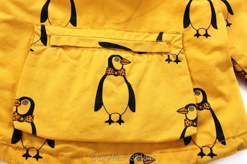 Детская хлопковая куртка с капюшоном мультяшным принтом | Куртки и пальто