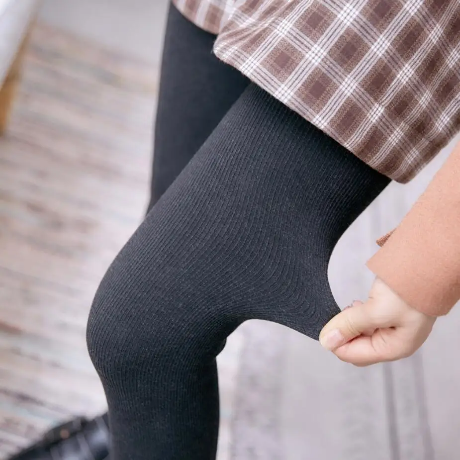 Трикотажные женские колготки со смайликом в Вертикальную Полоску бархатные