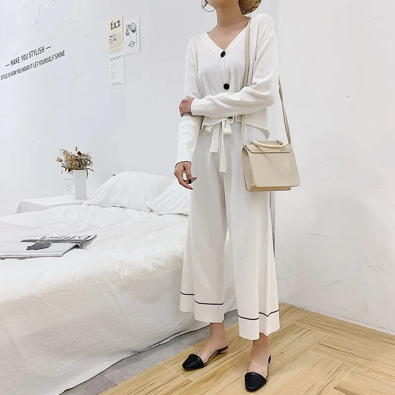 Женский вязаный костюм ALPHALMODA весенний жакет с v-образным вырезом и брюки широкими