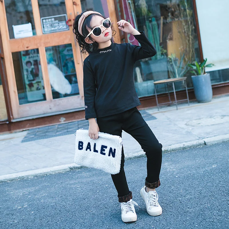 Autumn and winter children's wear girls 2018 new solid color high collar warm bottoming shirt letter t-shirt | Детская одежда и
