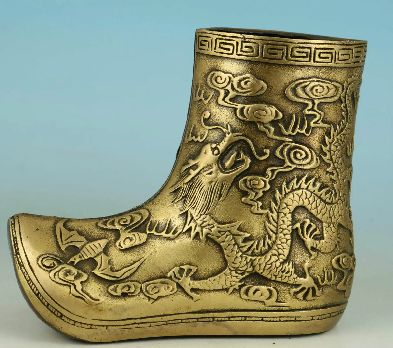 

Chinese Old Brass Collectable Handwork Carved Emperor Dragon Shoes Statue