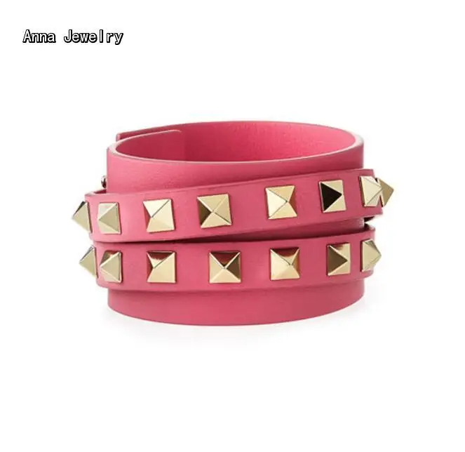 Элегантный кожаный браслет с заклепками из желтого золота розовая кожа золотыми