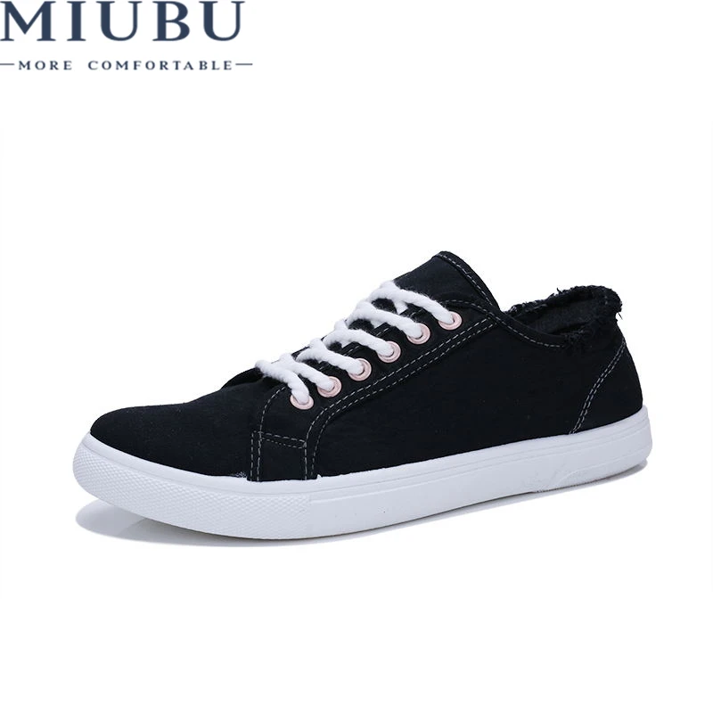 

MIUBU Hot Sale Men Summer Casual Shoes Fashion Black/White Canvas Shoes Breathable Lace-Up Men Flat Sneakers Size 39-44