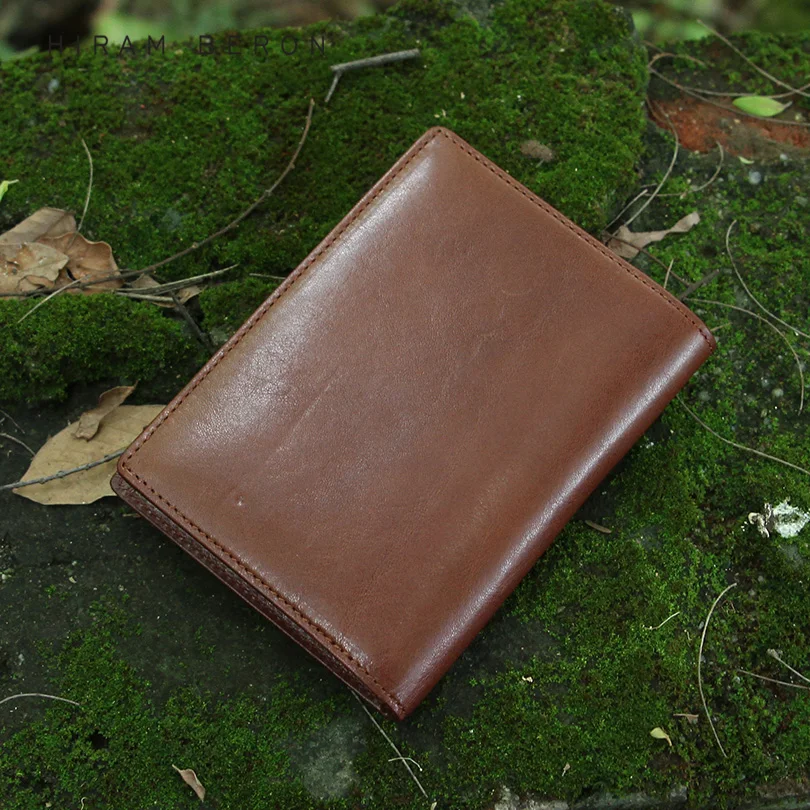 Рисунок 4 - Кожаная обложка для паспорта Hiram Beron для мужчин