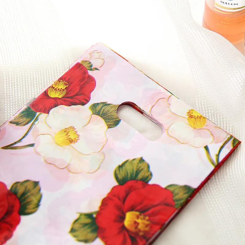 100 шт./лот пластиковые подарочные пакеты с красными цветами ручками 15*20 см