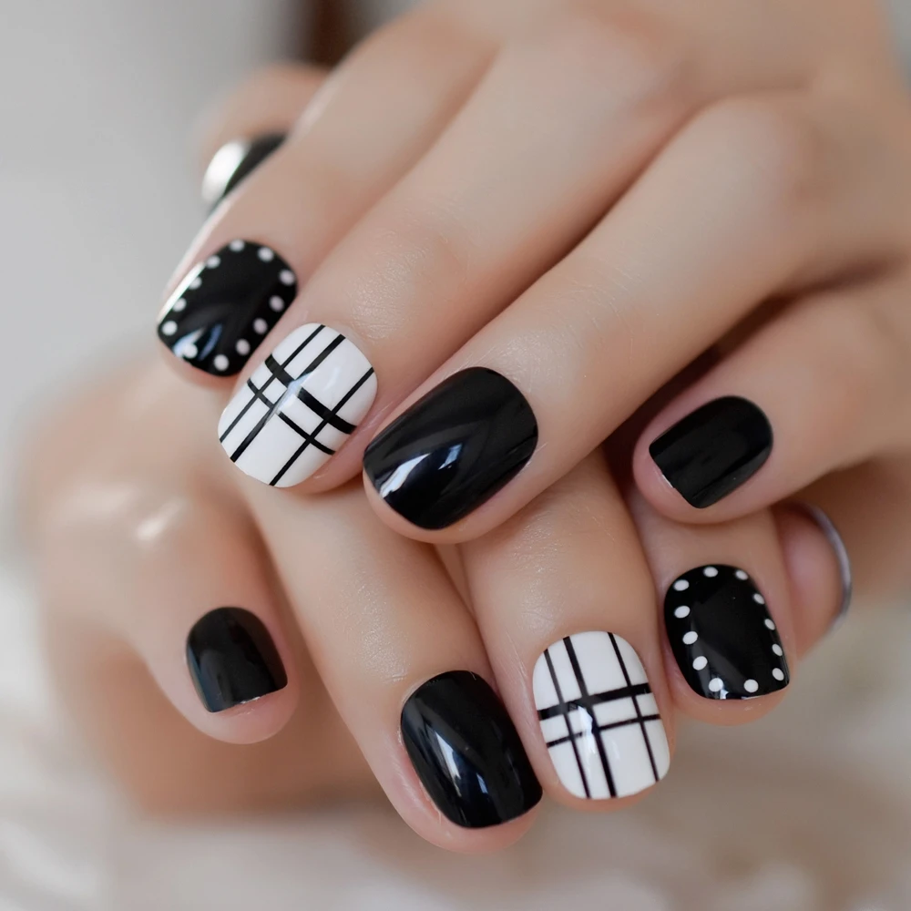 24pcs/set Classtic Black White Fake Nails Lattice Grid Artificial French False Tips Press on with Glue Sticker | Красота и здоровье
