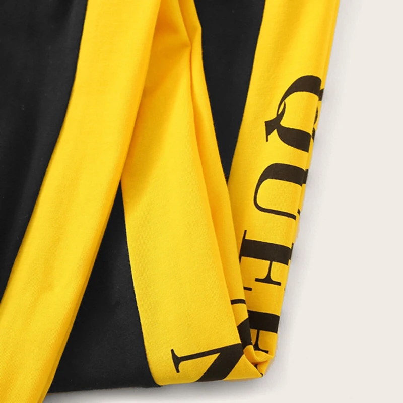 SHEIN/Детская футболка с буквенным принтом для девочек и спортивные штаны с контрастными боковыми вставками, повседневный комплект для детей, г. Летняя одежда для активного отдыха костюм с короткими рукавами, комплекты