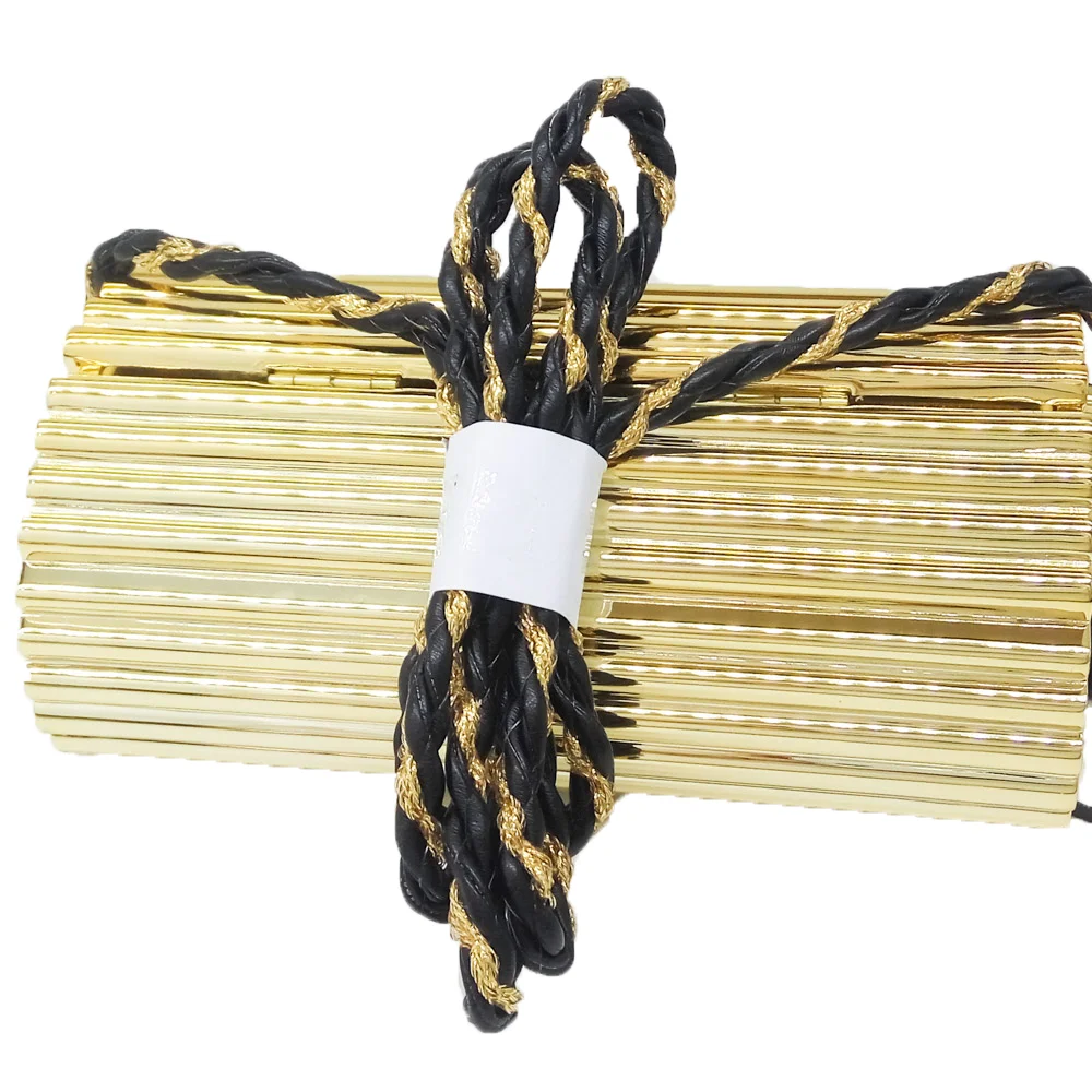 Двойной цветок черный Жесткий чехол с кисточками золотистый акриловый женский