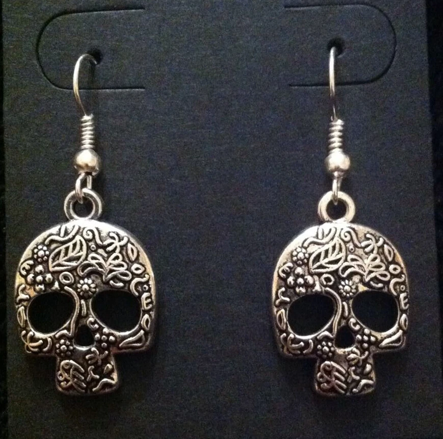 Новый Винтажный сделанный под старину серебряный череп брелок Маска серьги