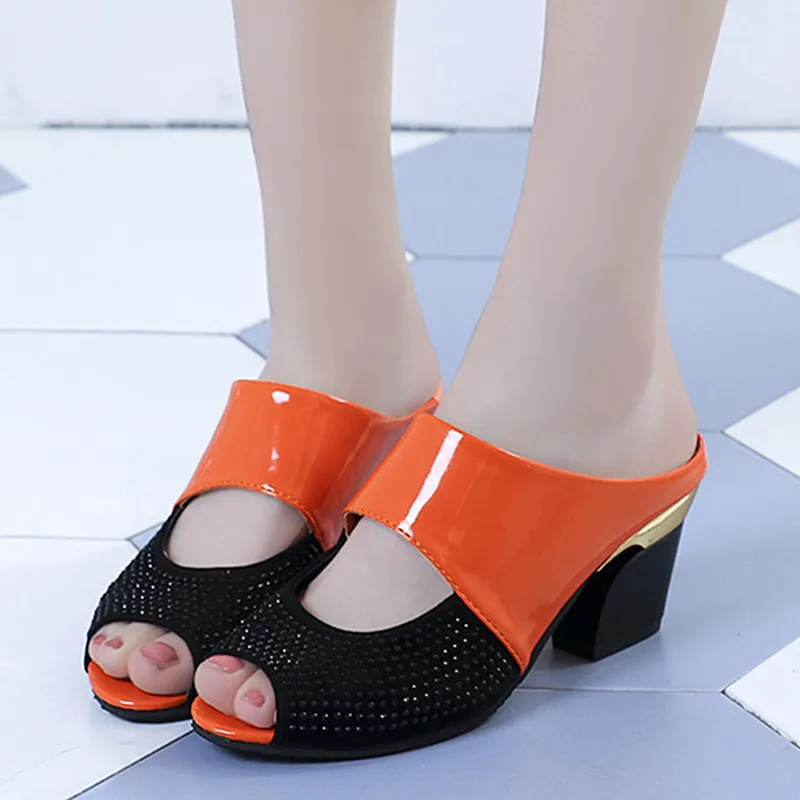 Новинка Очаровательные летние туфли из натуральной кожи со стразами Модные