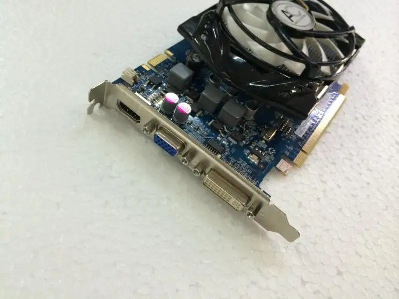 Используется Nvidia GeForce 9800GT 112 затенение единиц 256 бит настольных 9800 GT видеокарта