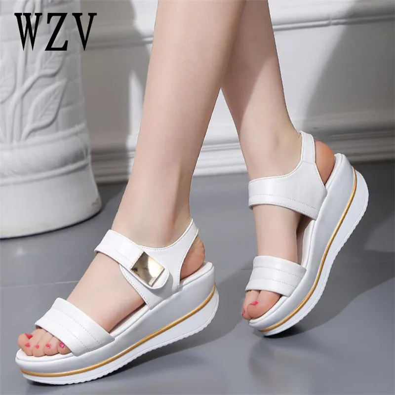 Size43 Летние женские сандалии на платформе; из натуральной Кожаный крючок петля; мягкие и удобные туфли на танкетке Дамская обувь повседневные сандалии 9 Цвета