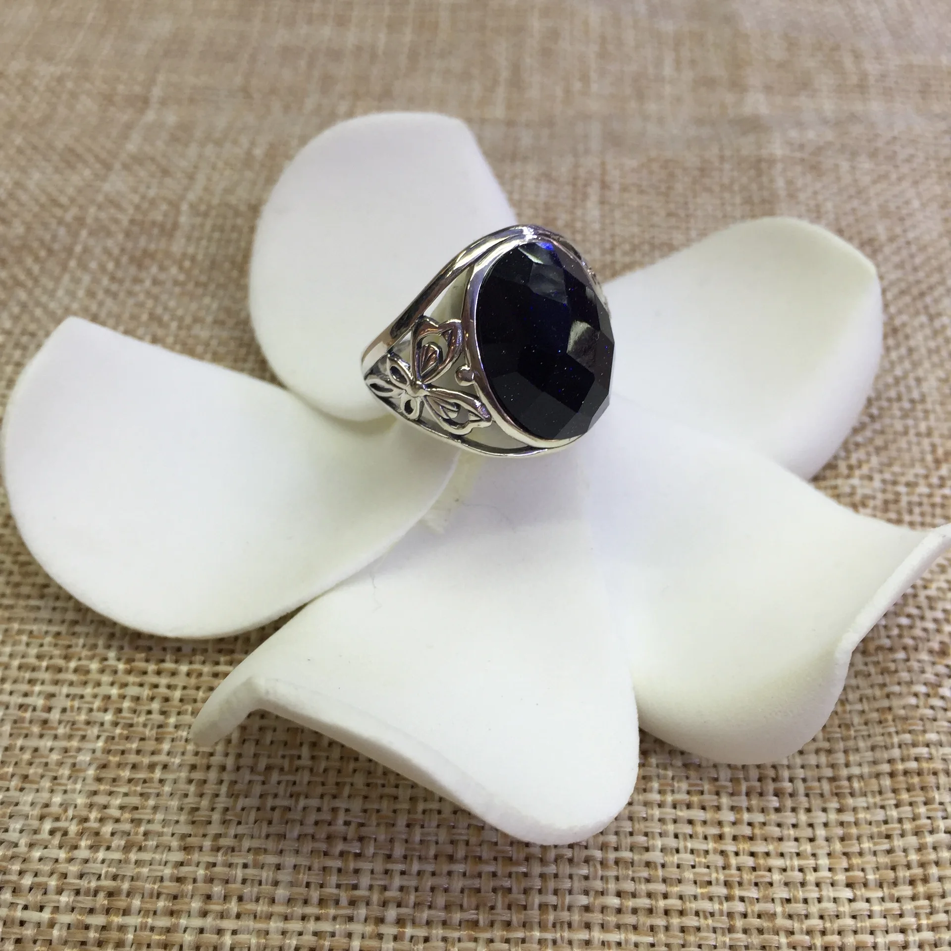 

[S925] silver inlaid blue sandstone butterfly ring hollow fine opening