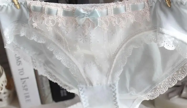 Blue Новое поступление, реальные фотографии, Размеры M, L, XL, милые хлопковые шифоновые трусики с вышивкой, нижнее белье, трусики-стринги WP405 - Цвет: Blue