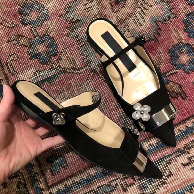 Лидер продаж Шлепанцы Женские мюли с цветочным металлическим декором Летняя