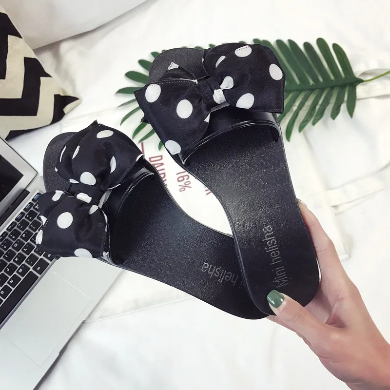 Черные/белые Тапочки в горошек с бантом бабочкой милые летние туфли на плоской